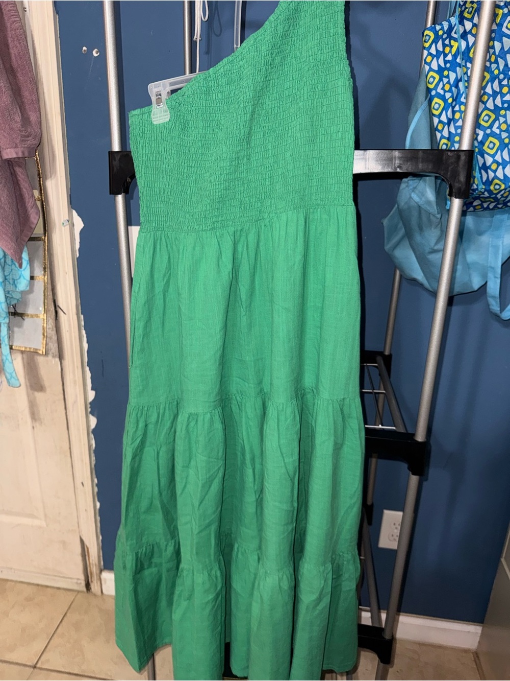One-Shoulder Green Maxi Dress